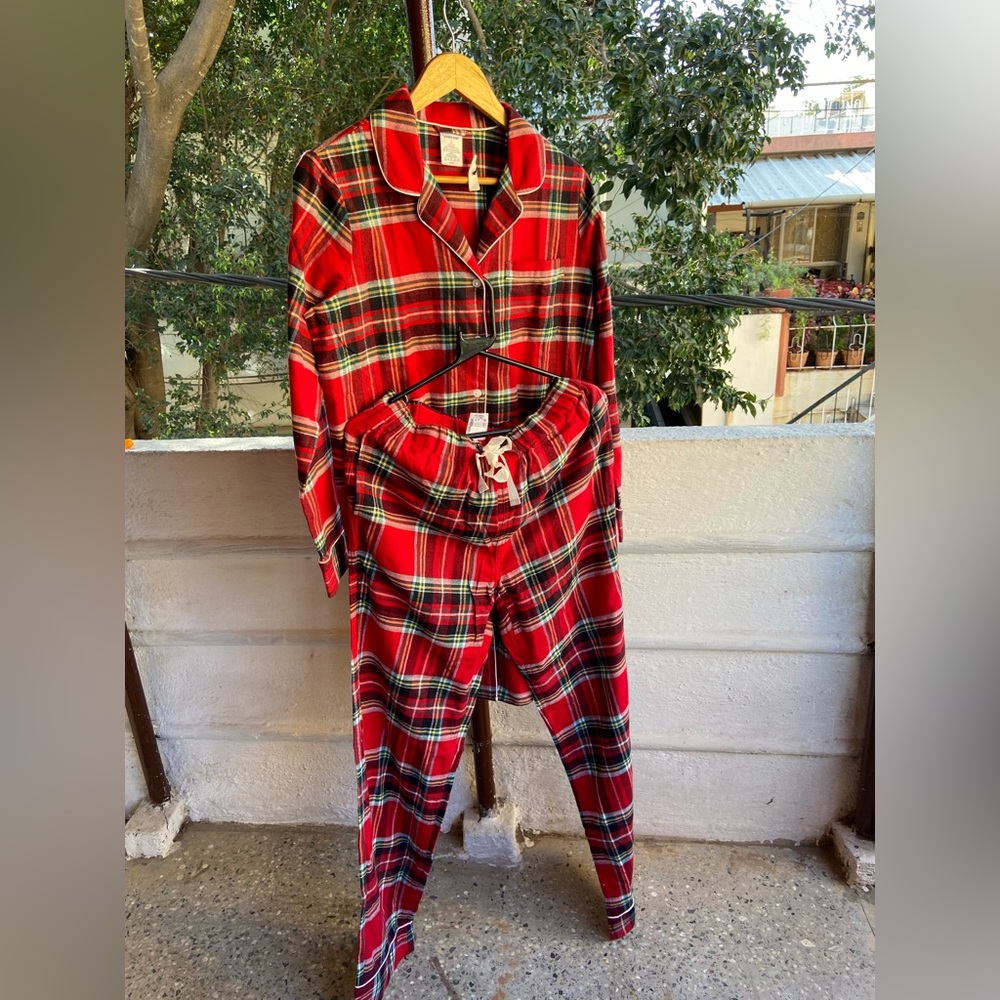Lands End Flannel Pajama Set.Size - L - Picture 3 of 17